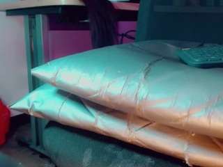 emeli-roushot Sex Cam Show