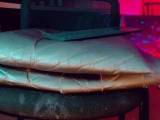 emeli-roushot Sex Cam Show