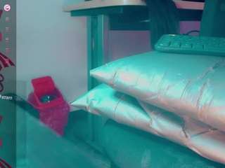 emeli-roushot Sex Cam Show