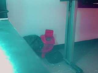 emeli-roushot Sex Cam Show
