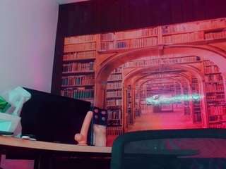 emeli-roushot Sex Cam Show