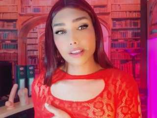 le modèle emeli-roushot est en webcam porno dans un show sur le site camsoda, il possède les tags suivants: anal toys,black hair,brown eyes,lean,orgasm,spank,tease,teen 18,young adult,hd