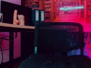 emeli-roushot live webcam show