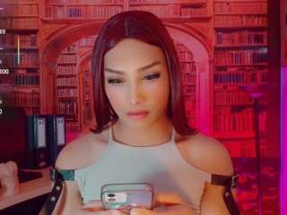 emeli-roushot live webcam show