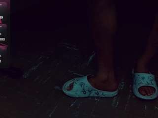 emeli-roushot live webcam show