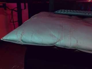 le modèle emeli-roushot est en webcam porno dans un show sur le site camsoda, il possède les tags suivants: anal toys,black hair,brown eyes,lean,orgasm,spank,tease,teen 18,young adult,hd