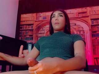 emeli-roushot