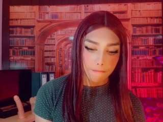 emeli-roushot live cam preview