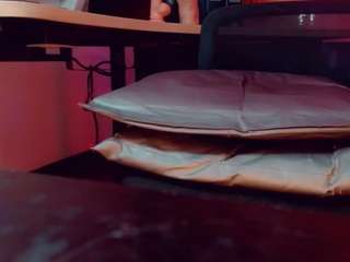 emeli-roushot live cam preview