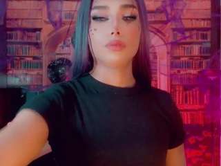 emeli-roushot live cam preview