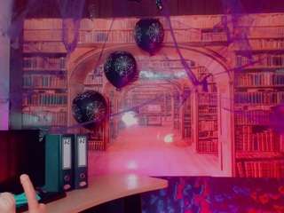 emeli-roushot live cam preview