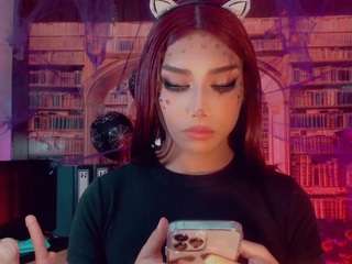 emeli-roushot live cam preview