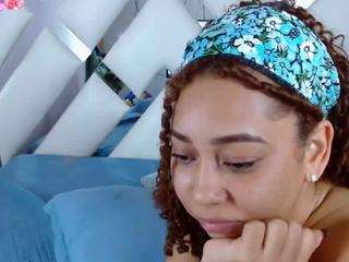 rebeccamils Live Webcam on CamSoda