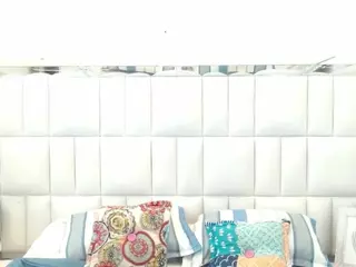 RebeccaMils's Live Sex Cam Show