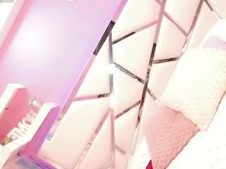 vanessapintoo Live Webcam on CamSoda