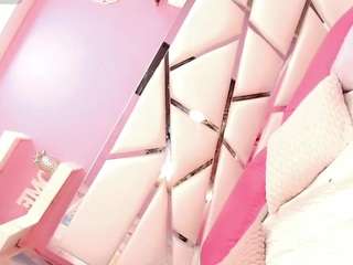 vanessapintoo Live Webcam on CamSoda
