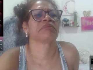 bustyxmilf Live Webcam on CamSoda