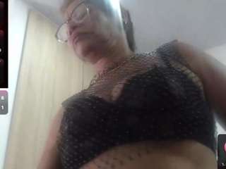 bustyxmilf Live Webcam on CamSoda