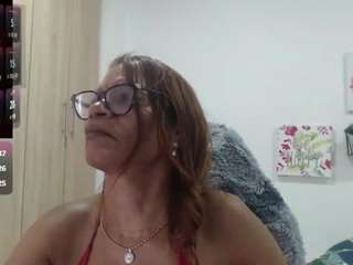 bustyxmilf - Cam en Direct