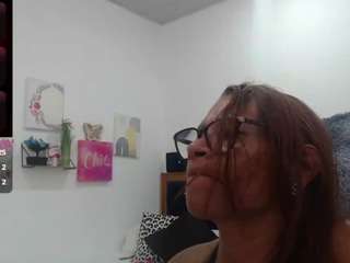 bustyxmilf webcam