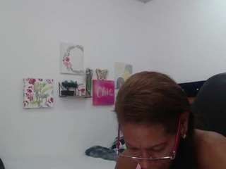 bustyxmilf webcam