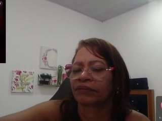 bustyxmilf