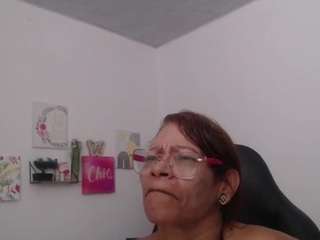 bustyxmilf
