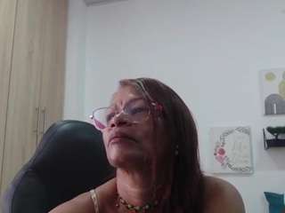 bustyxmilf Live Webcam on CamSoda