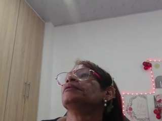 bustyxmilf webcam