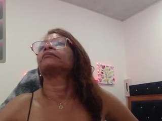 bustyxmilf webcam