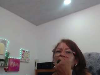 bustyxmilf Cum live webcam