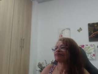 bustyxmilf Live Webcam on CamSoda