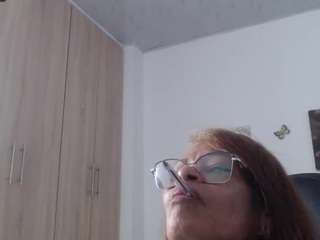 le modèle bustyxmilf est en webcam porno dans un show sur le site camsoda, il possède les tags suivants: anal toys,average,black hair,brown eyes,butt plug,cum on pussy,dirty talk,erotic dance,lovense,no smoking,toys,small tits