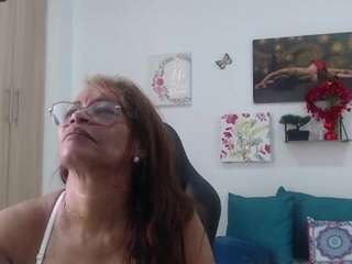 bustyxmilf Live Webcam on CamSoda