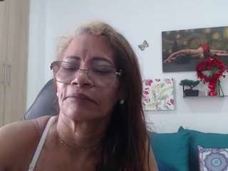 bustyxmilf live cam profile