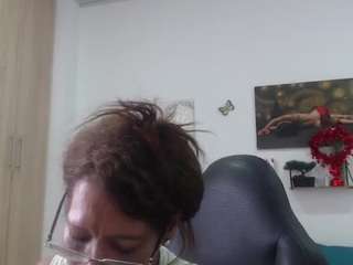 bustyxmilf live cam profile