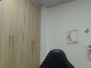 bustyxmilf's CamSoda show and profile