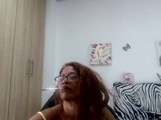 bustyxmilf