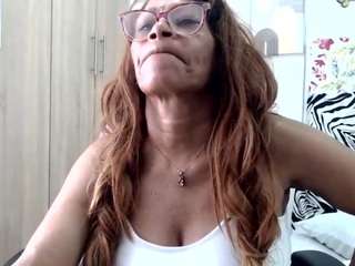 bustyxmilf
