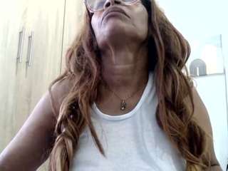 bustyxmilf