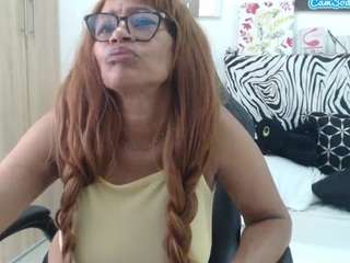 bustyxmilf
