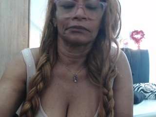 bustyxmilf