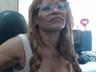 bustyxmilf
