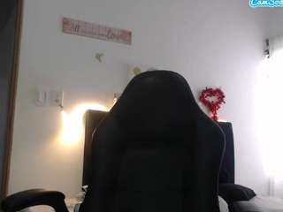 bustyxmilf