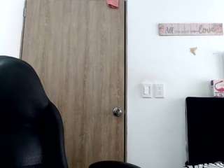 bustyxmilf live webcam show
