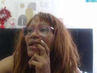 bustyxmilf