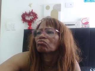 bustyxmilf