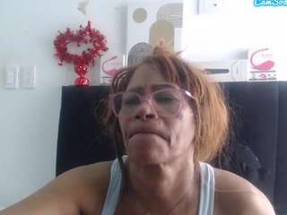 bustyxmilf