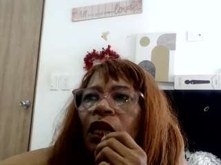 bustyxmilf