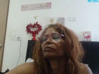 bustyxmilf